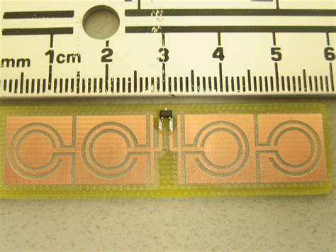 on-metal uhf-rfid passive tags based on complementary split-ring resonators|On.